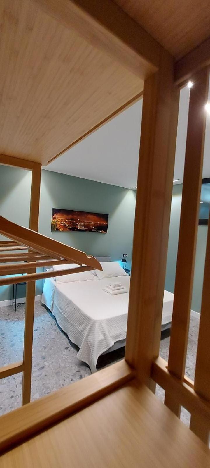 Gate 16 Room Napoli Luaran gambar